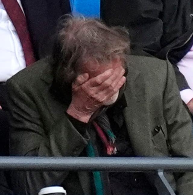 依然决心在, 如今在本菲, 出来 依然决心在, 如今在本菲, 出来