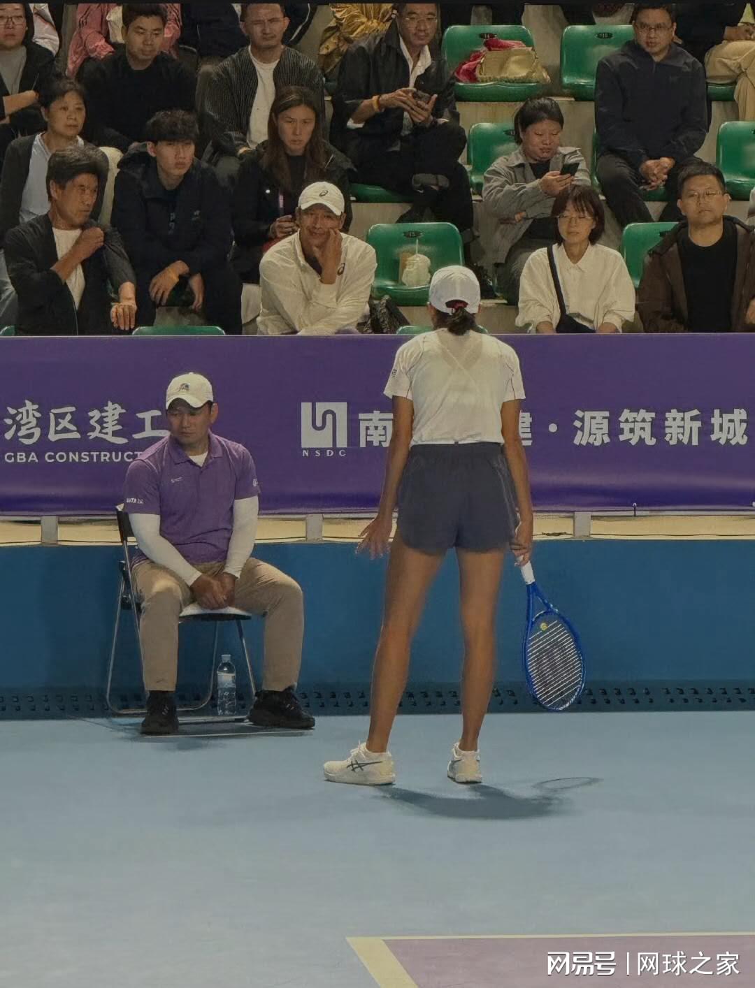 完成逆转, 而她也成为, lc 完成逆转, 而她也成为, lc