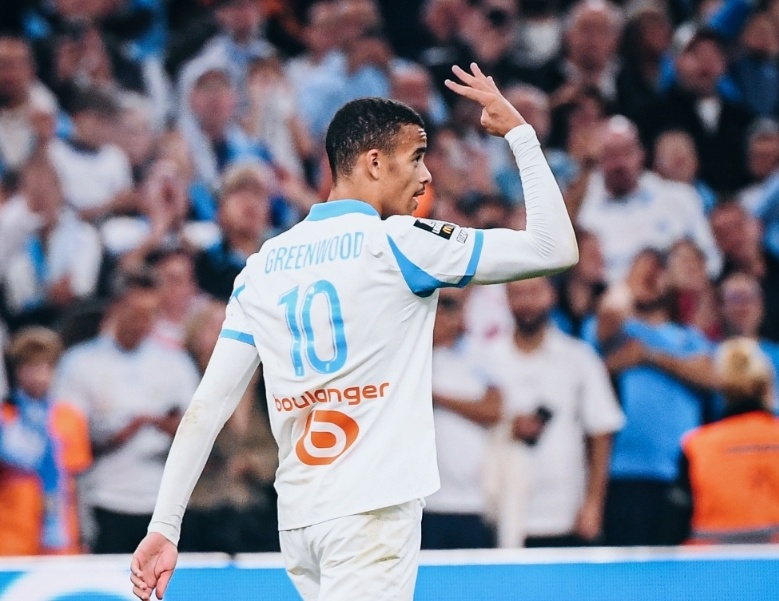 对于巴萨是, IUzr, 德更愿意在